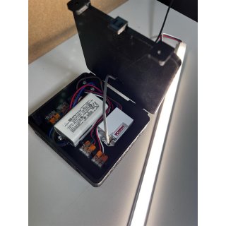 Waschbecken Unterschrank LED Leuchte in Box mit Bewegungsmelder ca. 12W Steckerfertig  max. 15min Laufzeit